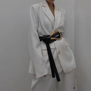 White relaxed blazer